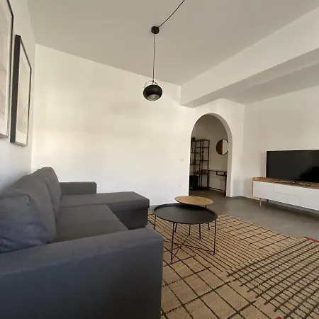 Mv *